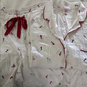 Victoria Secret women’s soft 
Flannel Pjs
Size Large short